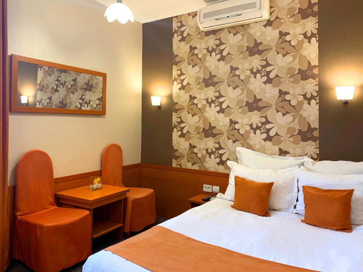 Economy Room In Hotel Eney Lviv Extérieur photo