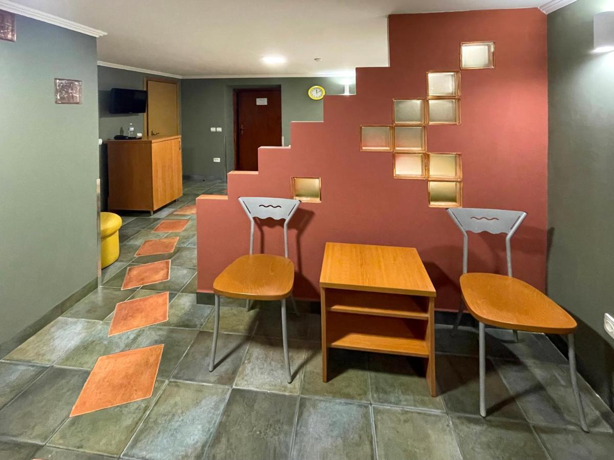 Economy Room In Hotel Eney Lviv Extérieur photo